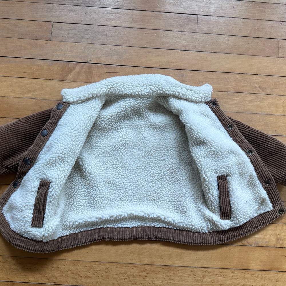 Zara Reversible Courdoroy/ faux Sherpa Fleeve Jacket with snap buttons - Picture 4 of 4